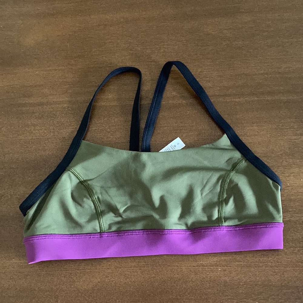 🆕 lululemon Rise & Run Sports Bra 🆕